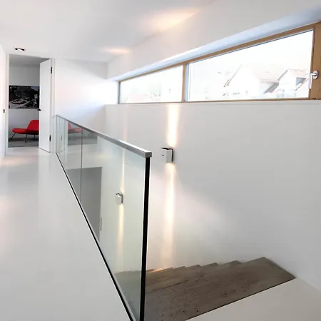 B8 - Exklusive Architektenvilla Fuer 4-10 Personen, Prázdninový dům *