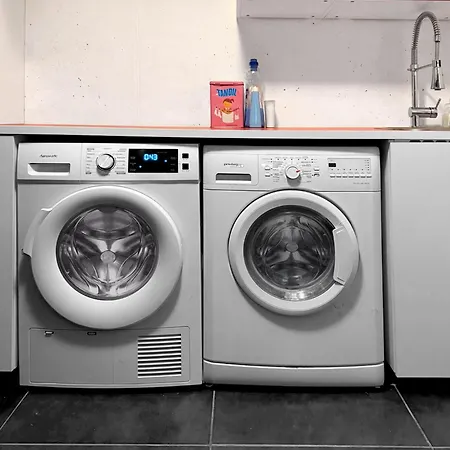 Prázdninový dům B8 - Exklusive Architektenvilla Fuer 4-10 Personen,