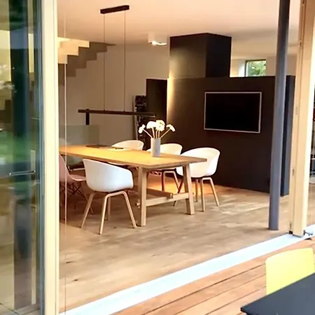 B8 - Exklusive Architektenvilla Fuer 4-10 Personen, 度假居